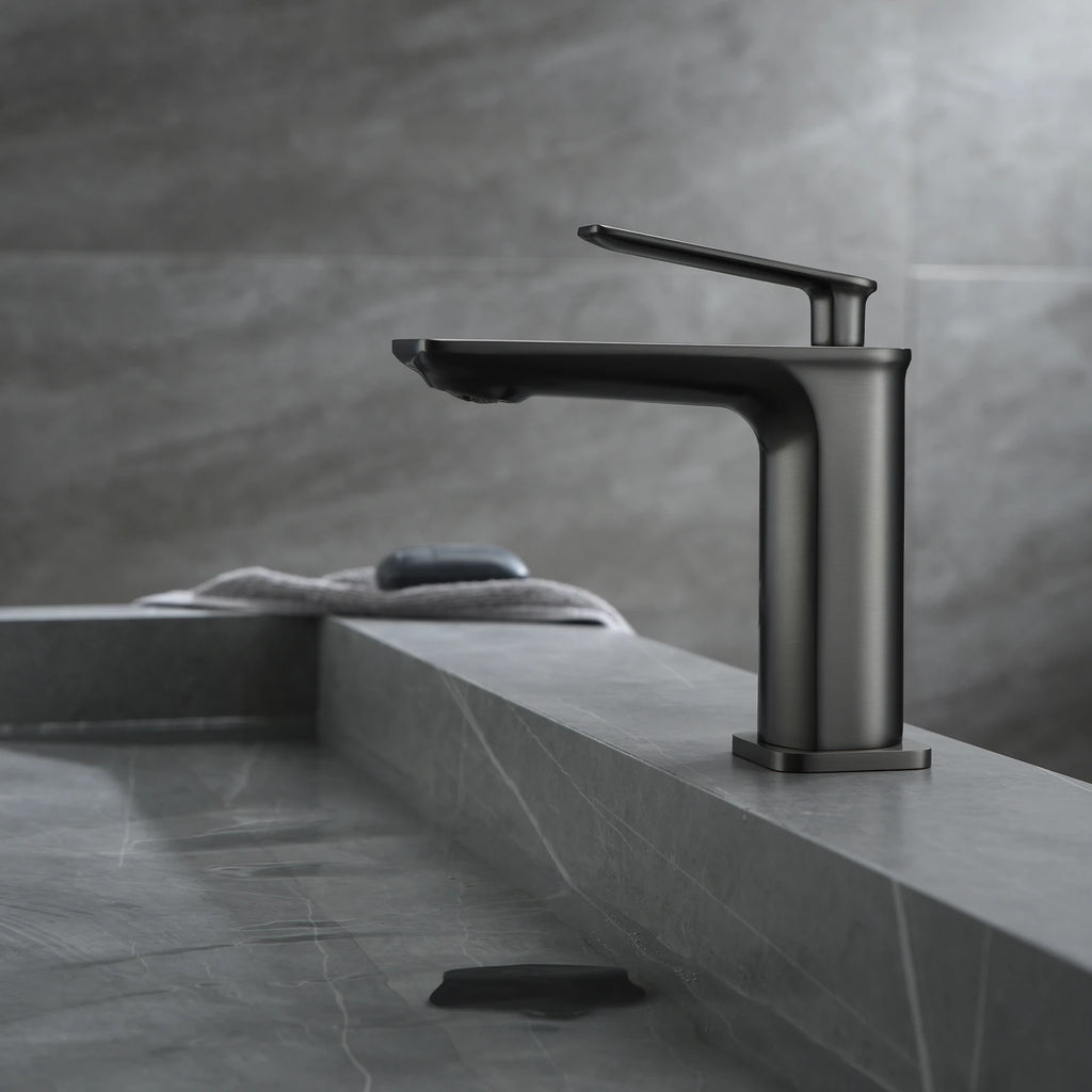 Single Handle Lead-Free Bathroom Basin Faucet – Coin Slot Aerator – AB000011