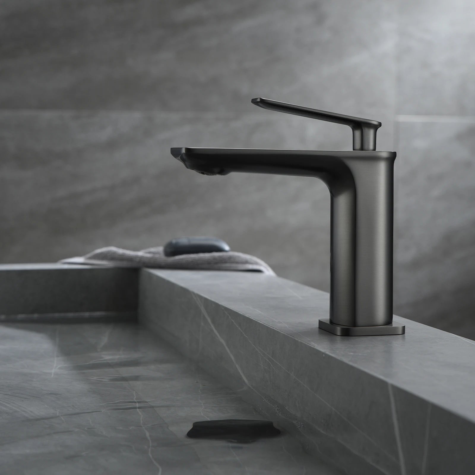 Single Handle Lead-Free Bathroom Basin Faucet – Coin Slot Aerator – AB000011