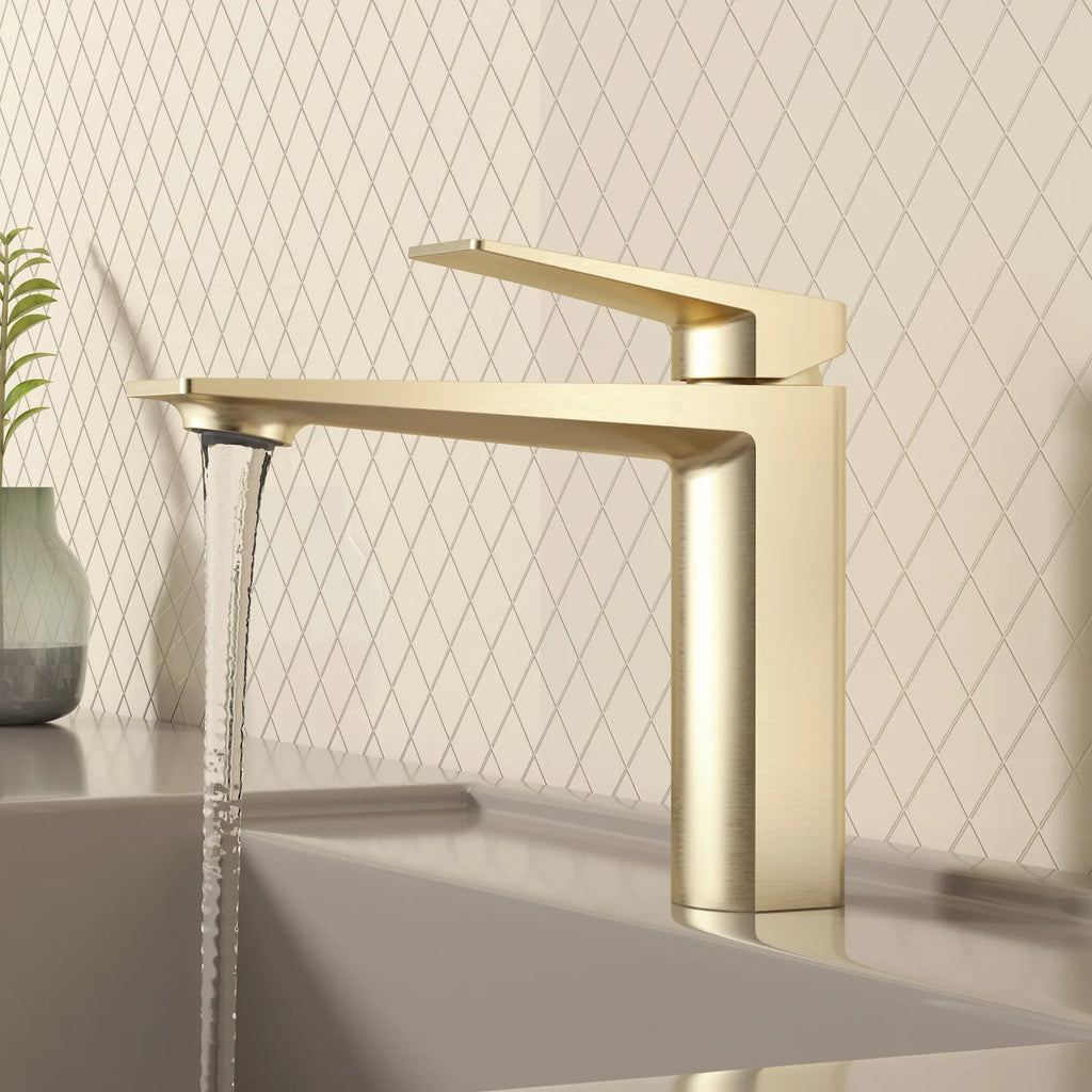 MAXTOR Single Hole Bathroom Vanity Basin Faucet with Neoperl Aerator & Supply Lines-AB000065