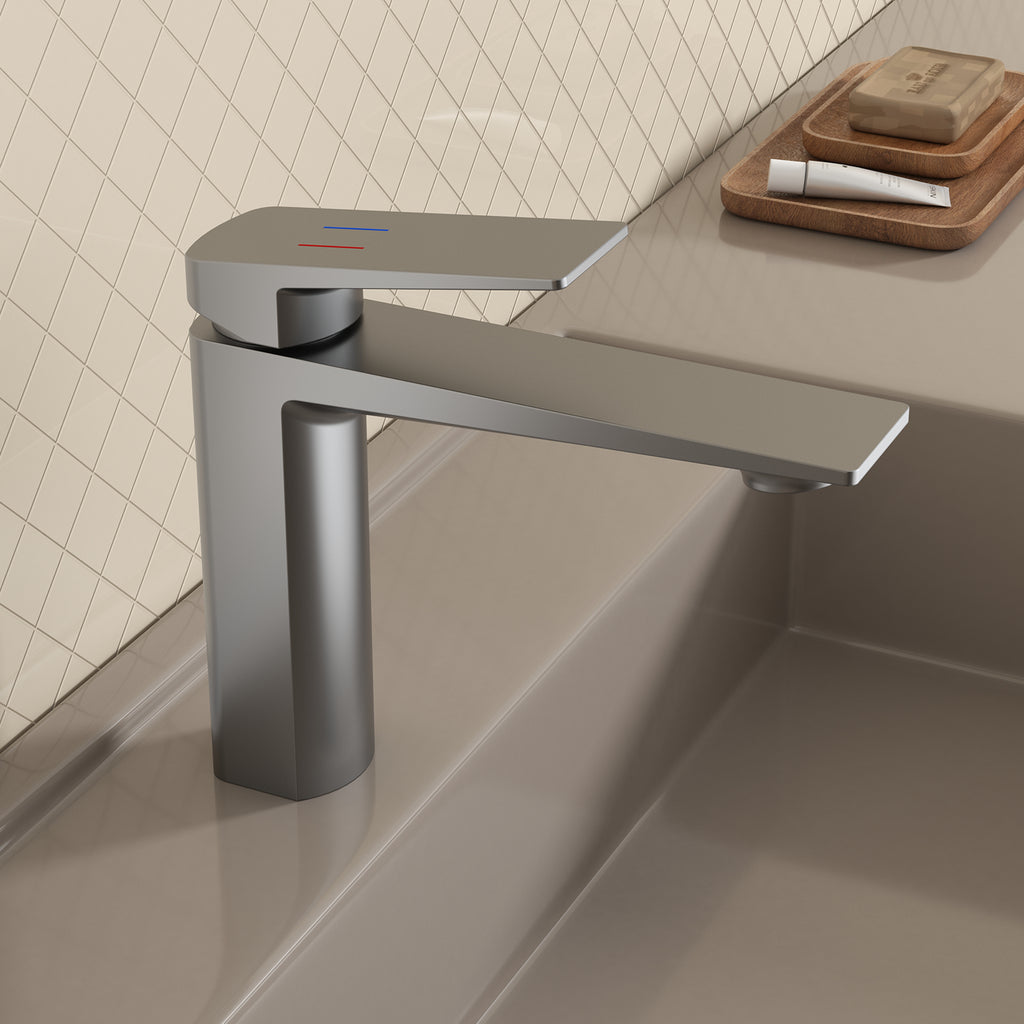 MAXTOR Single Hole Bathroom Vanity Basin Faucet with Neoperl Aerator & Supply Lines-AB000065