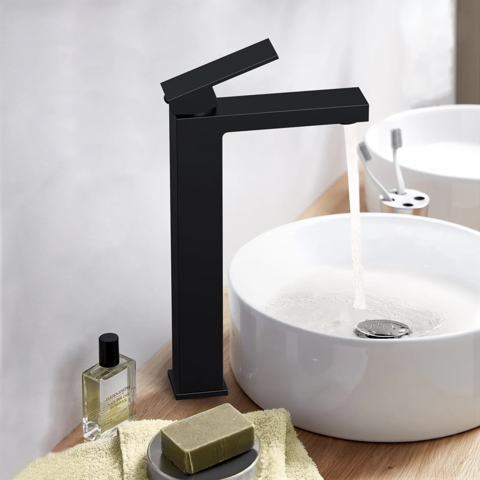Modern Tall Basin Faucet – Solid Brass, Neoperl® Aerator, Citec® Cartridge AB001000