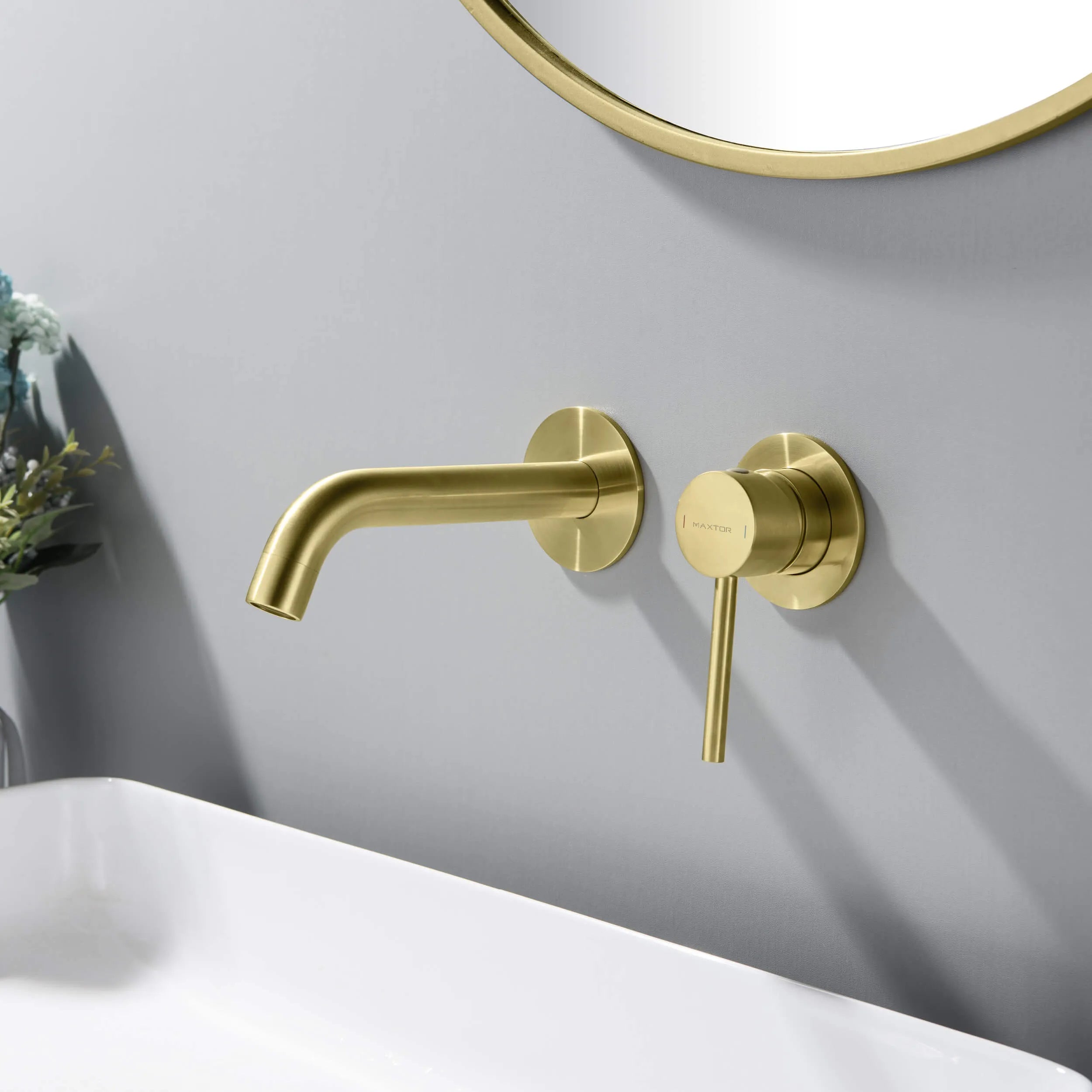 Circular Solid Brass Wall Mount Basin Faucet AB002004