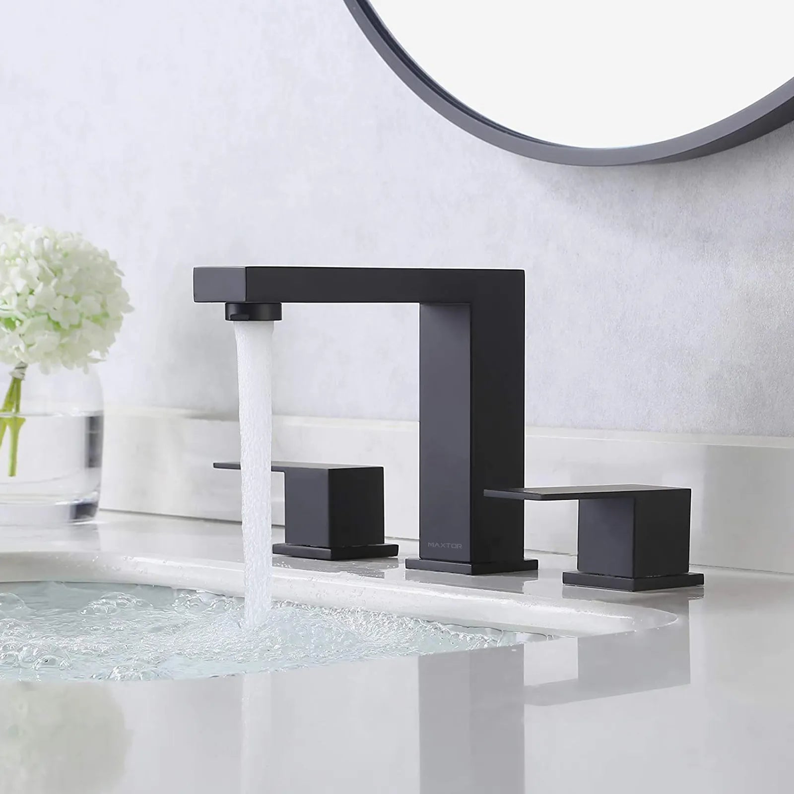 Widespread Lavatory Faucet with Square Spout, 3 holes basin faucet AB005000