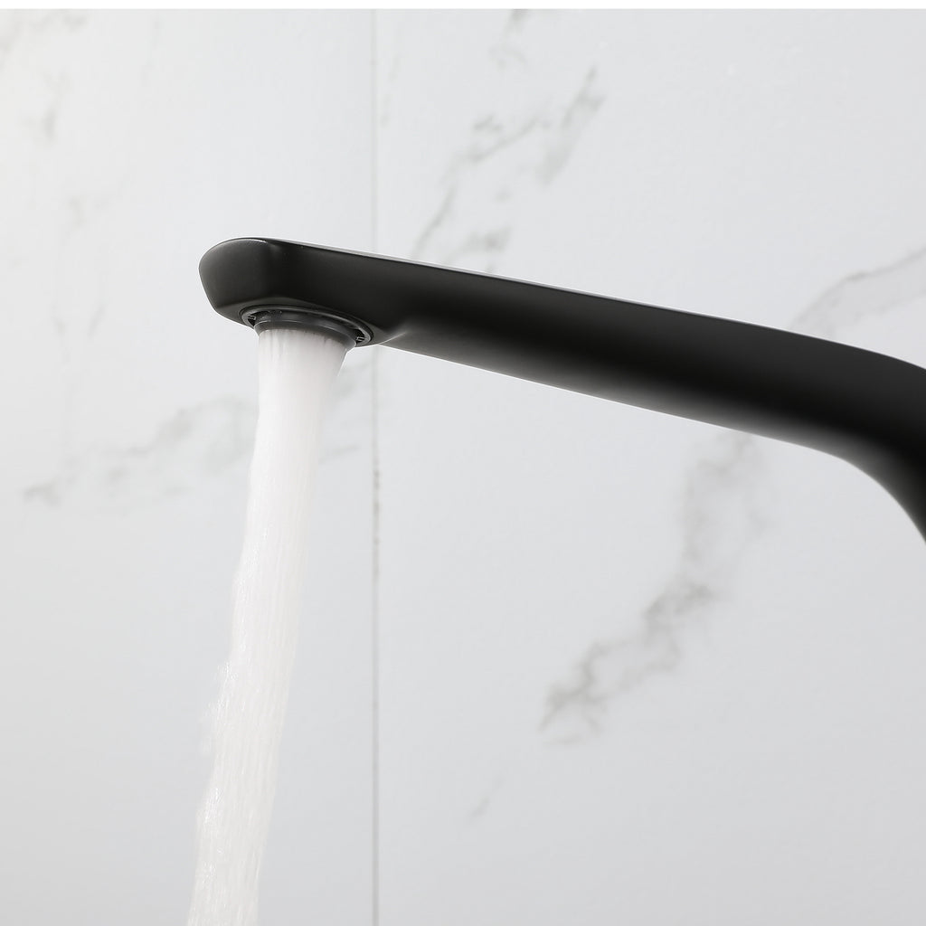 Single Handle Kitchen Faucet – 360° Swivel Spout – KFB010076