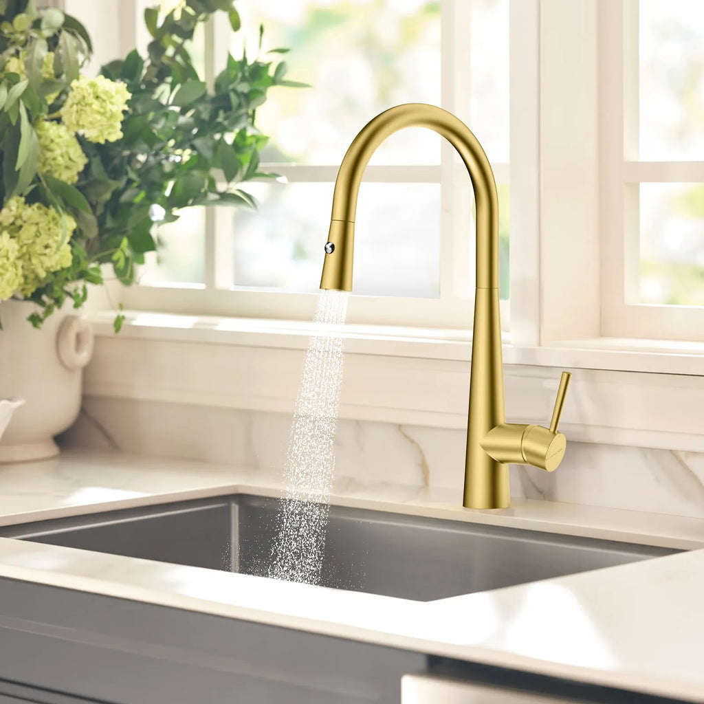 Matte Black Pull-Down Kitchen Faucet – Dual-Function Brass Spray – KFB1004