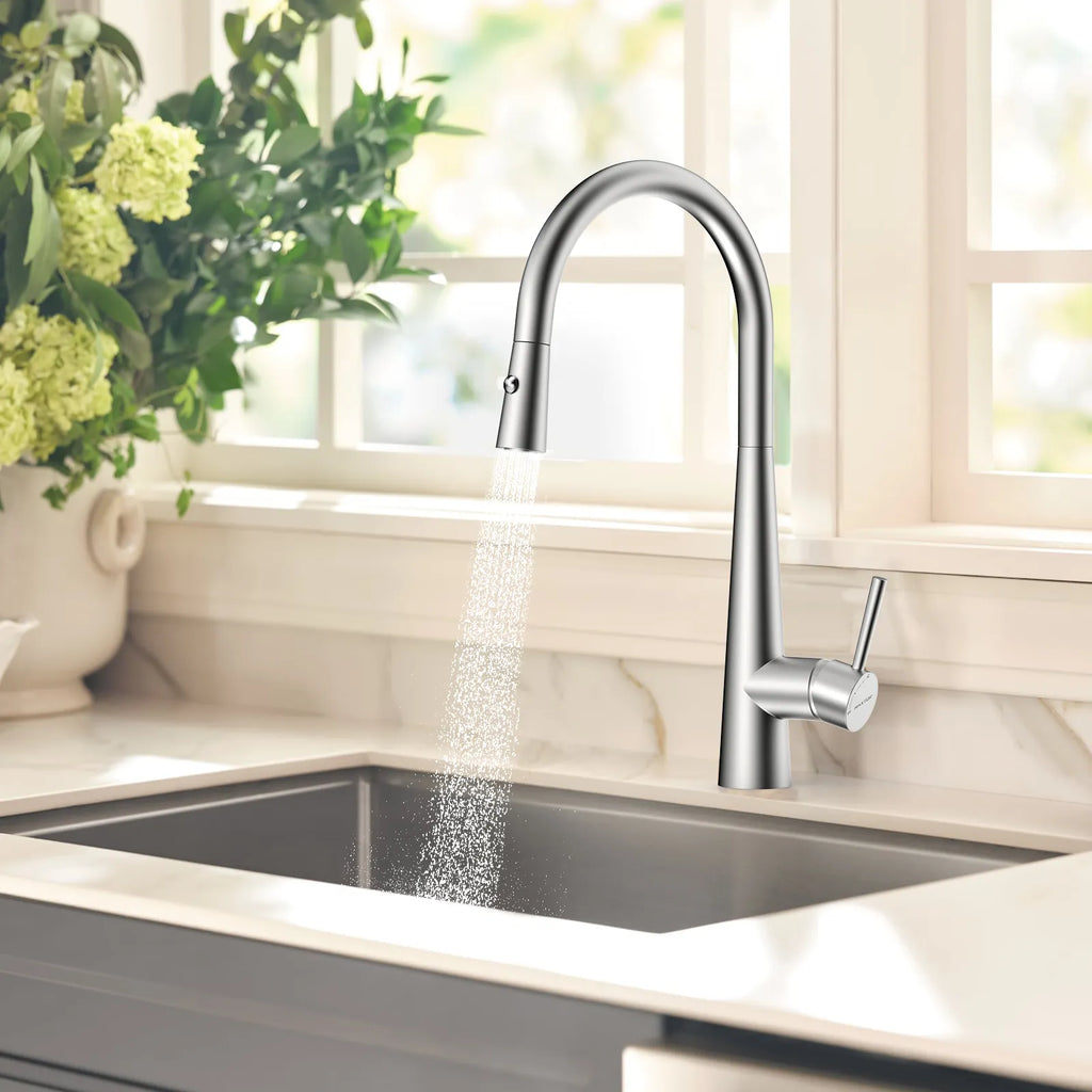 Matte Black Pull-Down Kitchen Faucet – Dual-Function Brass Spray – KFB1004