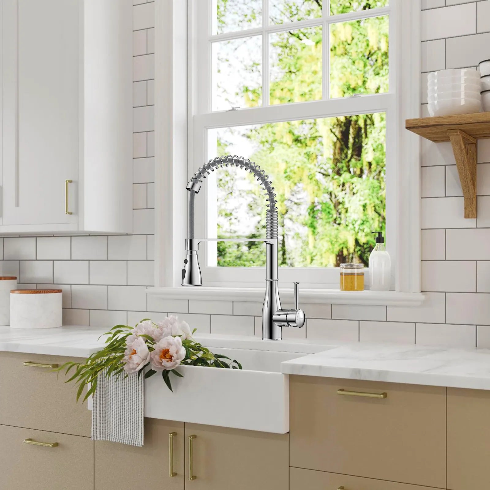 Commercial Style Pull-Down Kitchen Faucet – Triple-Function Spring Spray – KFB1036
