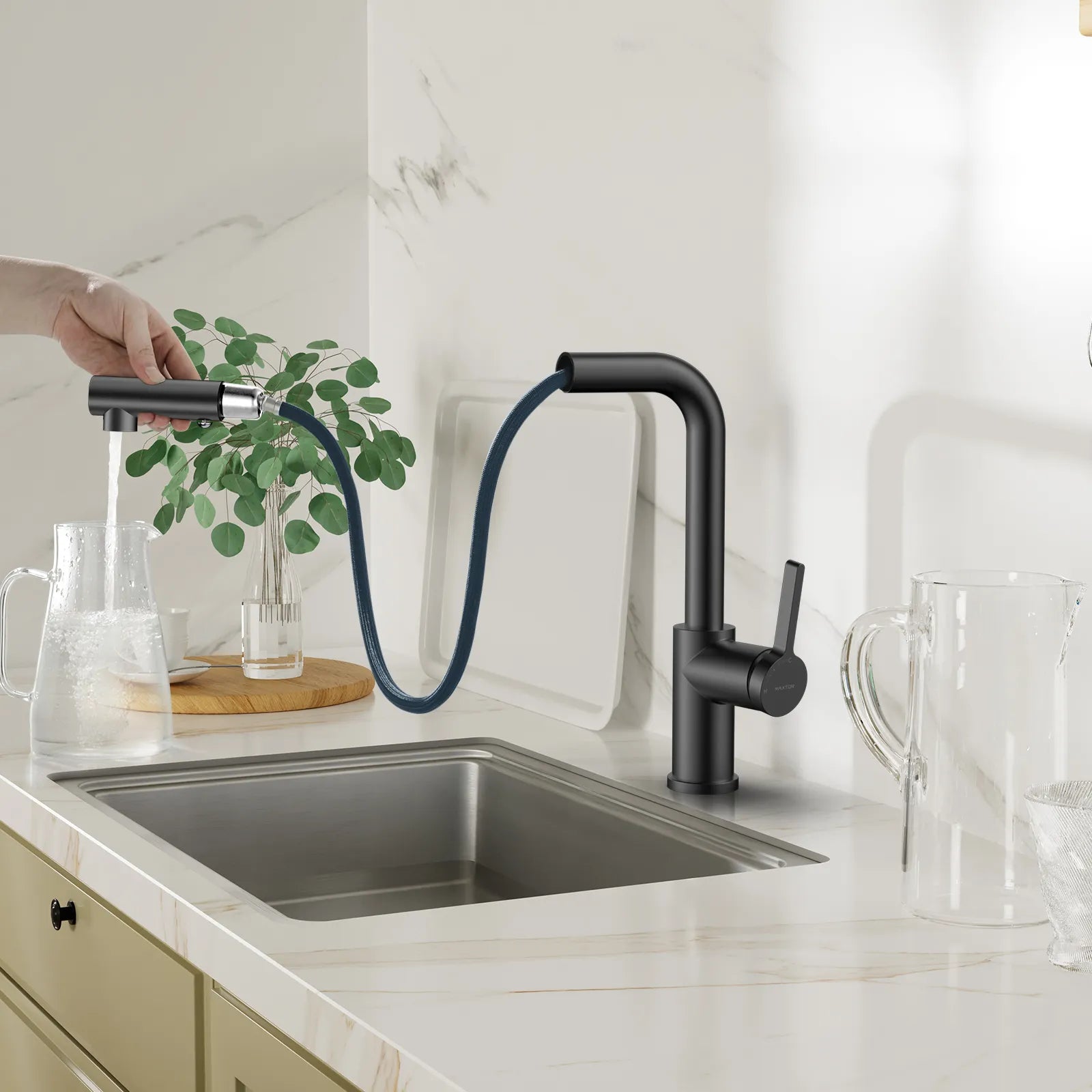 Brushed Gold Pull-Out Kitchen Faucet – Dual-Function Brass Spray – KFB1051A