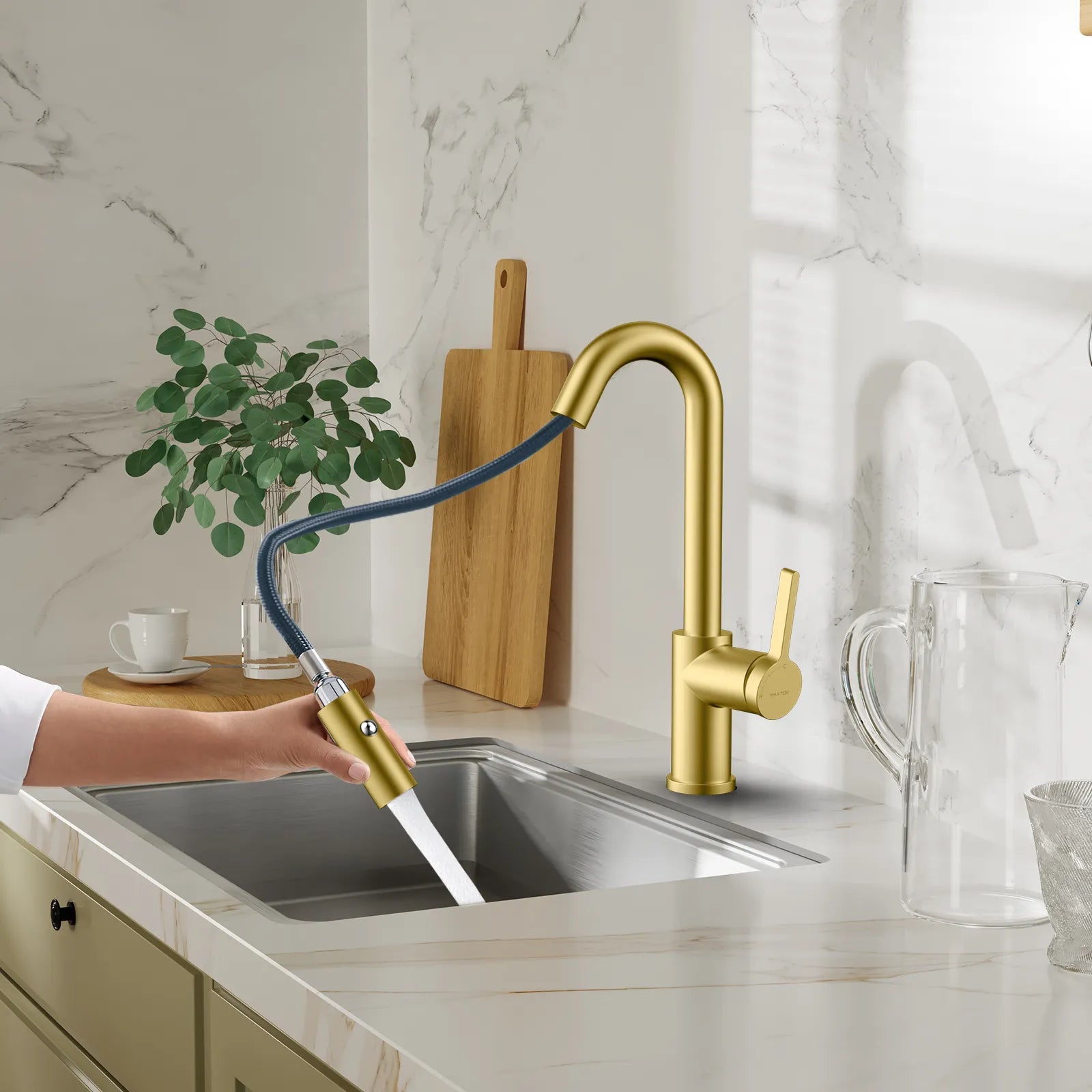 Matte White Pull-Down Kitchen Faucet – Dual-Function Brass Spray – KFB1051BMW