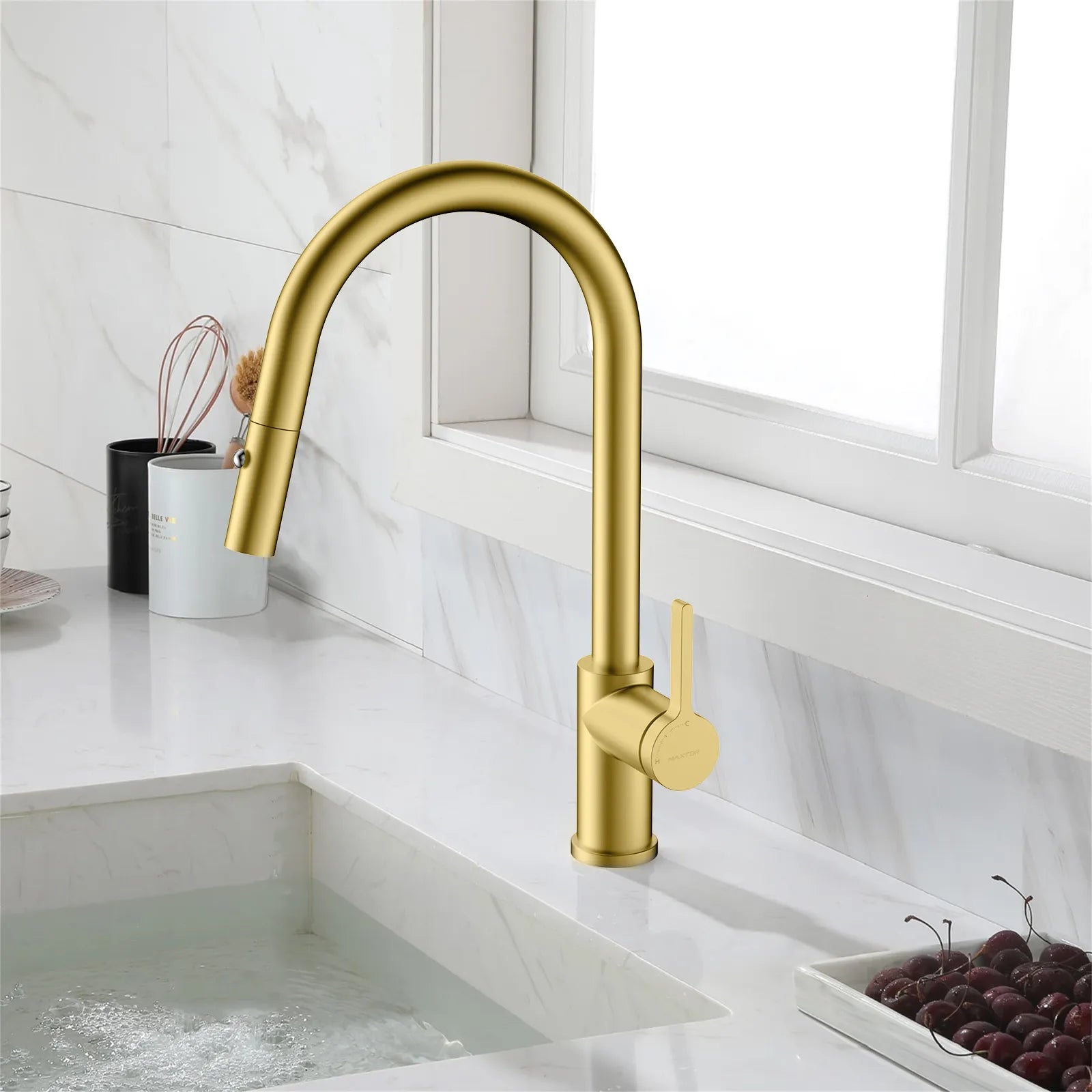 Chrome Pull-Down Kitchen Faucet – Dual-Function Brass Spray – KFB1051CH