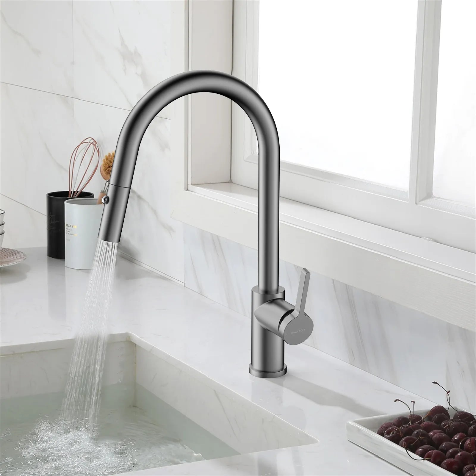 Chrome Pull-Down Kitchen Faucet – Dual-Function Brass Spray – KFB1051CH