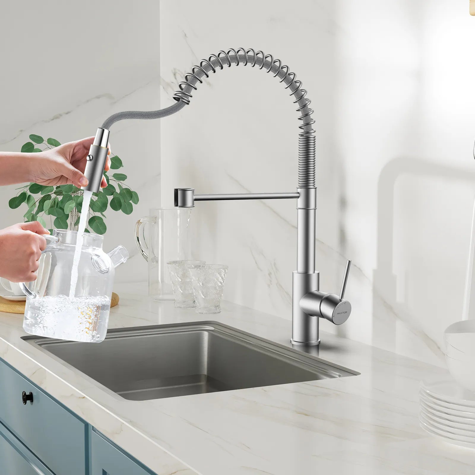 Commercial Style Pull-Down Kitchen Faucet – Dual-Function Spring Spray – KFB1053