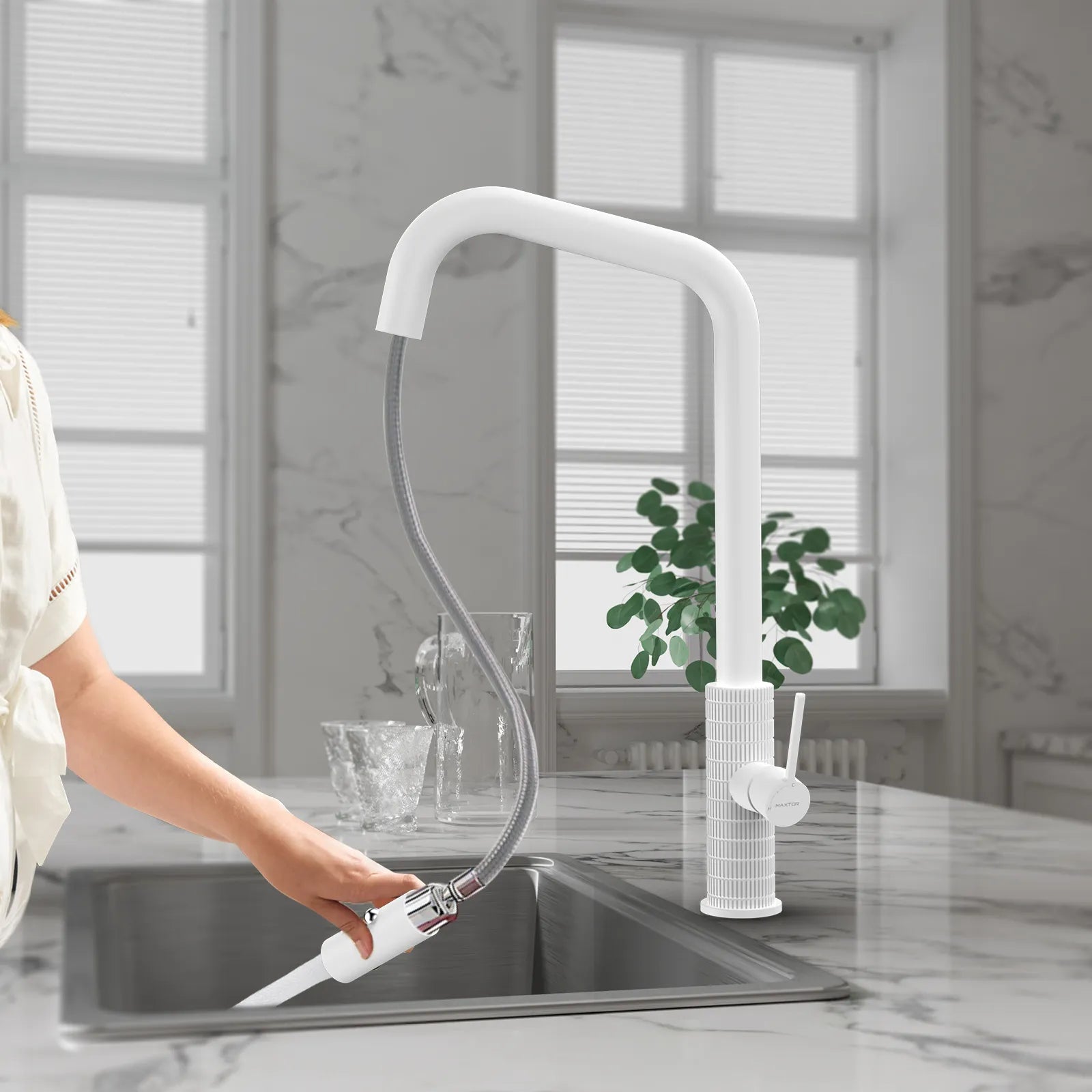 Knurled Pull-Down Kitchen Faucet – Dual-Function Spray – KFB1058C