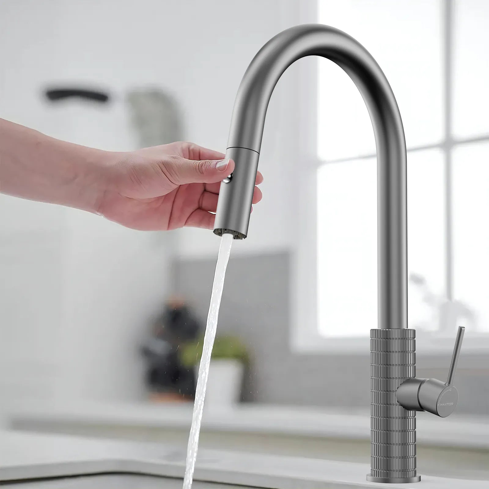 Knurled Pull-Down Kitchen Faucet – Dual-Function Spray – KFB1058