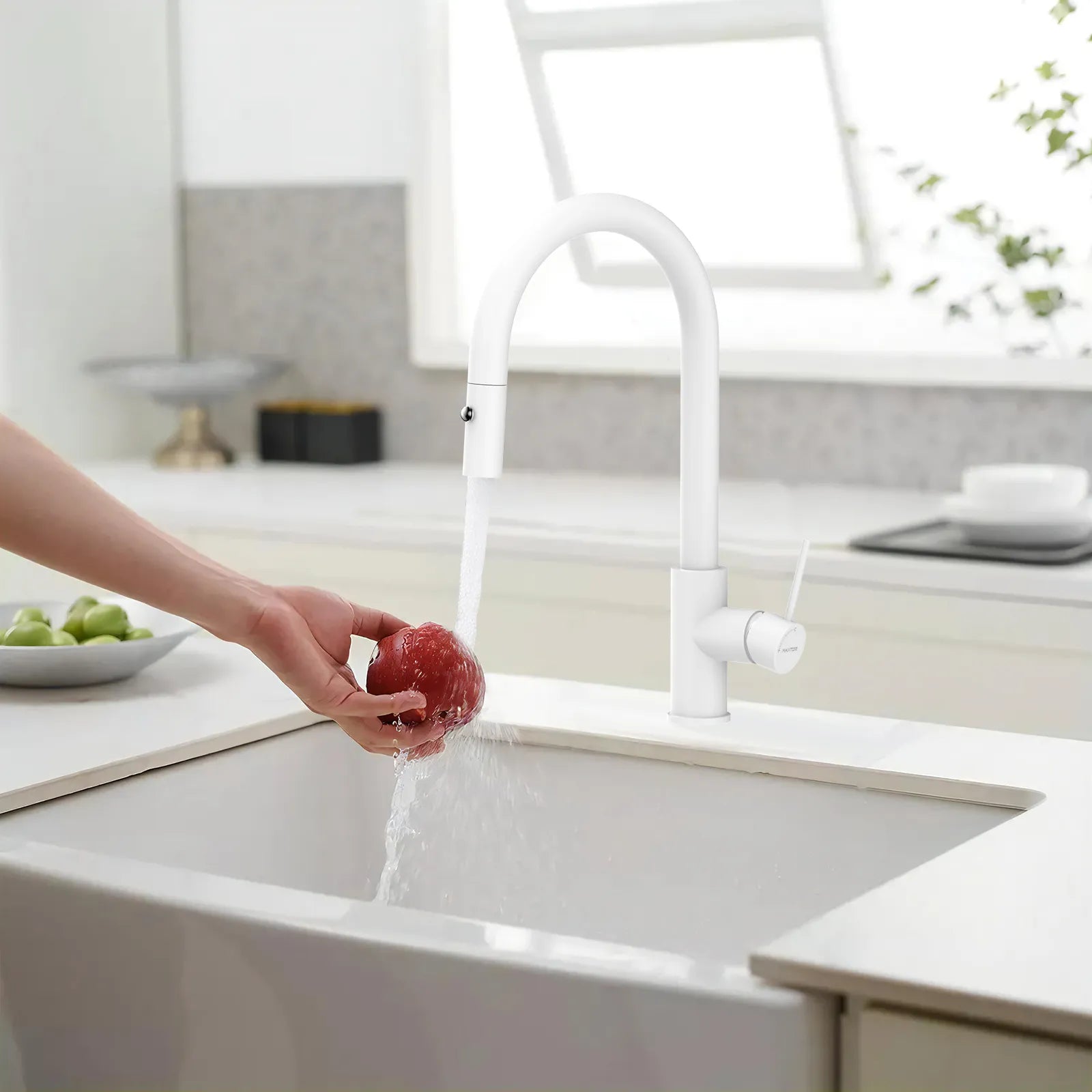 High-Arc Solid Brass Pull-Down Kitchen Faucet – Dual-Function Spray – KFB1059