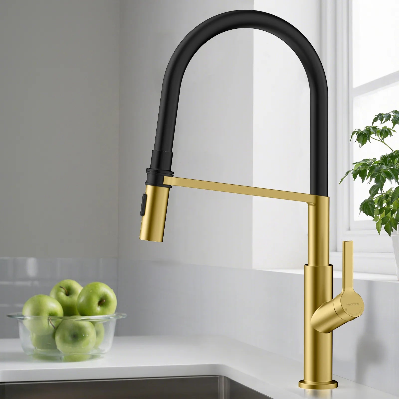 Flexible High-Arc Pull-Down Kitchen Faucet – 360° Swivel Spot-Free Finish – KF1075