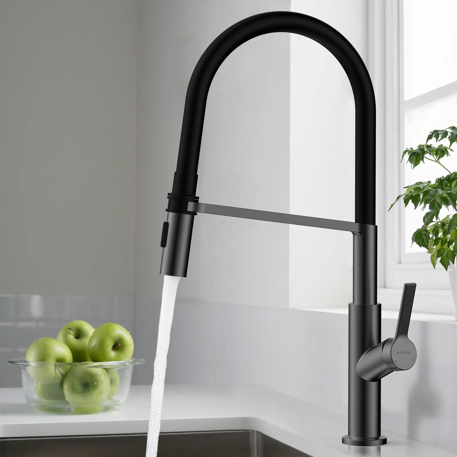 Flexible High-Arc Pull-Down Kitchen Faucet – 360° Swivel Spot-Free Finish – KF1075