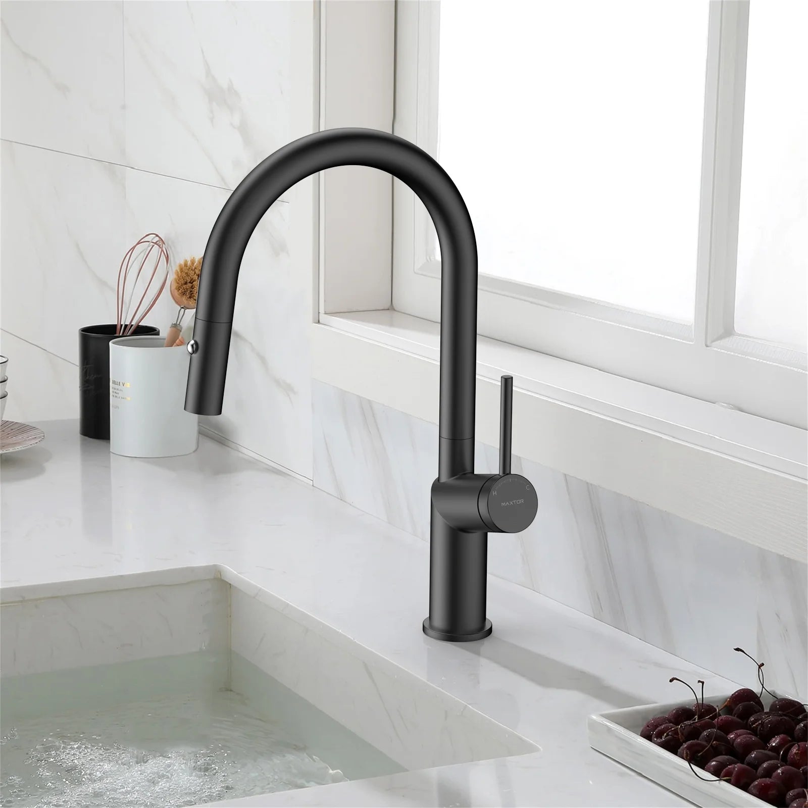 Minimalist High-Arc Pull-Down Kitchen Faucet – 360° Swivel Spot-Free Finish – KF1097