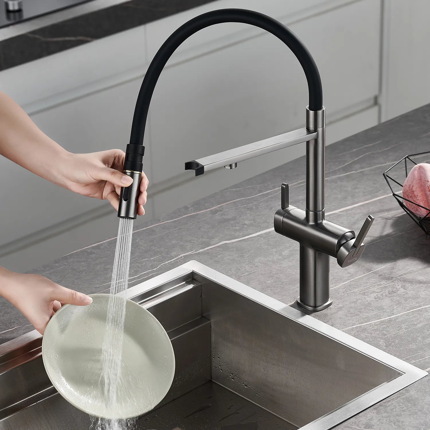 Dual-Output Pull-Out Kitchen Faucet – Filtered Water Tap, 360° Swivel Spray Head – KFB1098