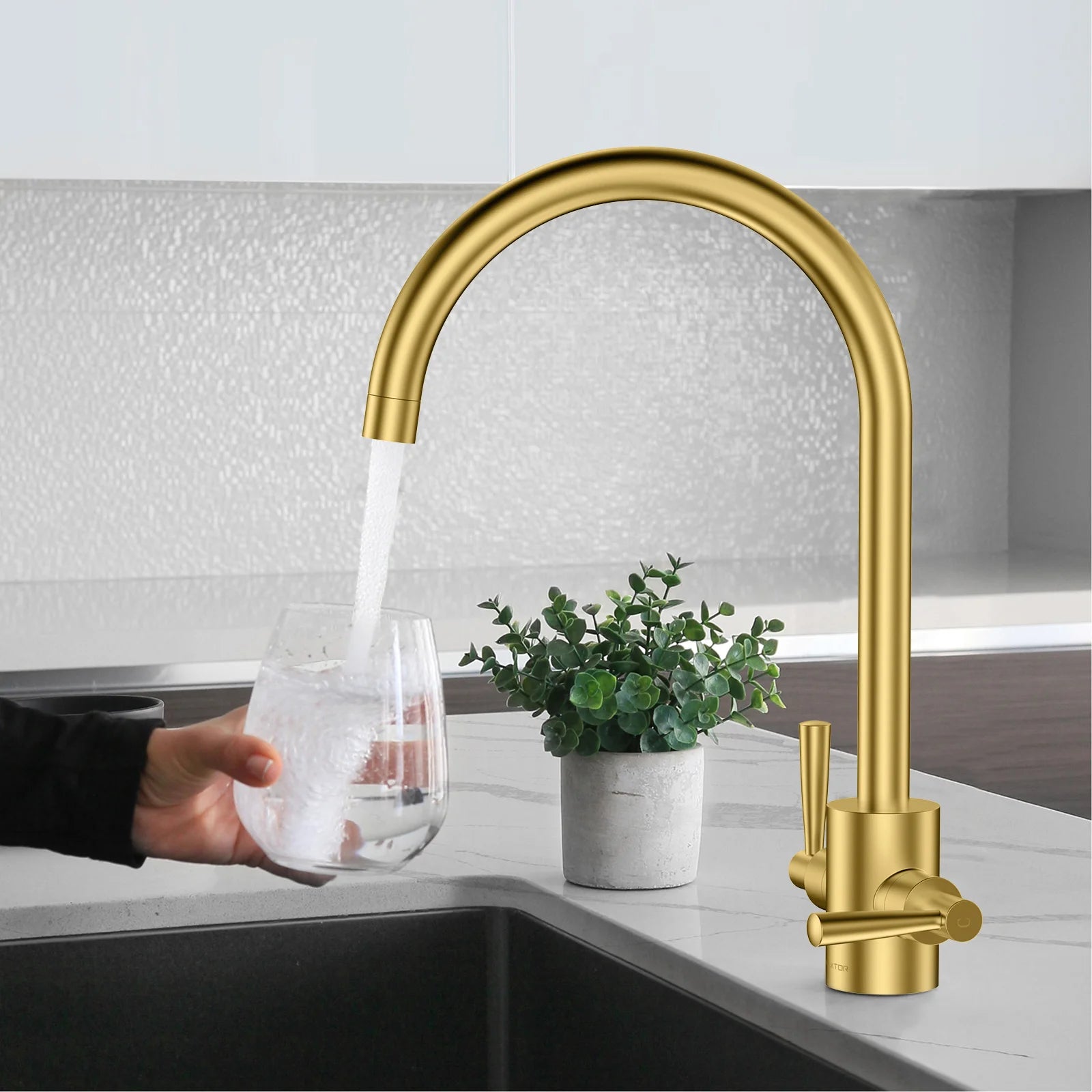 Dual-Handle High-Arc Swivel Kitchen Faucet – Spot-Free Finish, Solid Brass – KF1511