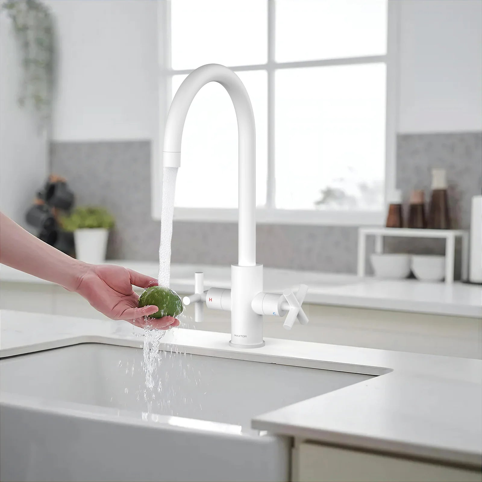 Dual-Handle Cross-Handle High-Arc Swivel Kitchen Faucet – Spot-Free Finish, Solid Brass –KFB1121