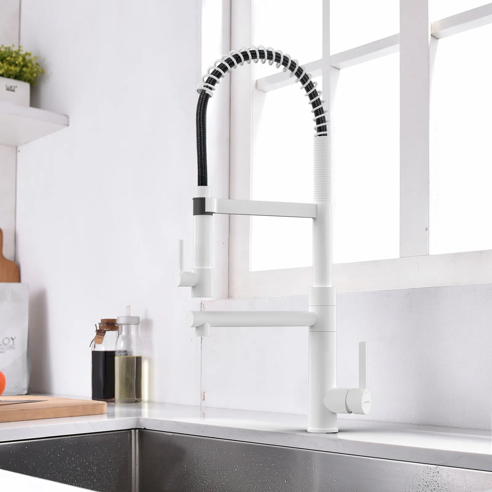 Semi-Pro Solid Brass Pull-Out Kitchen Faucet with Filtered Water Tap – Dual-Function Sprayer – KFB1508