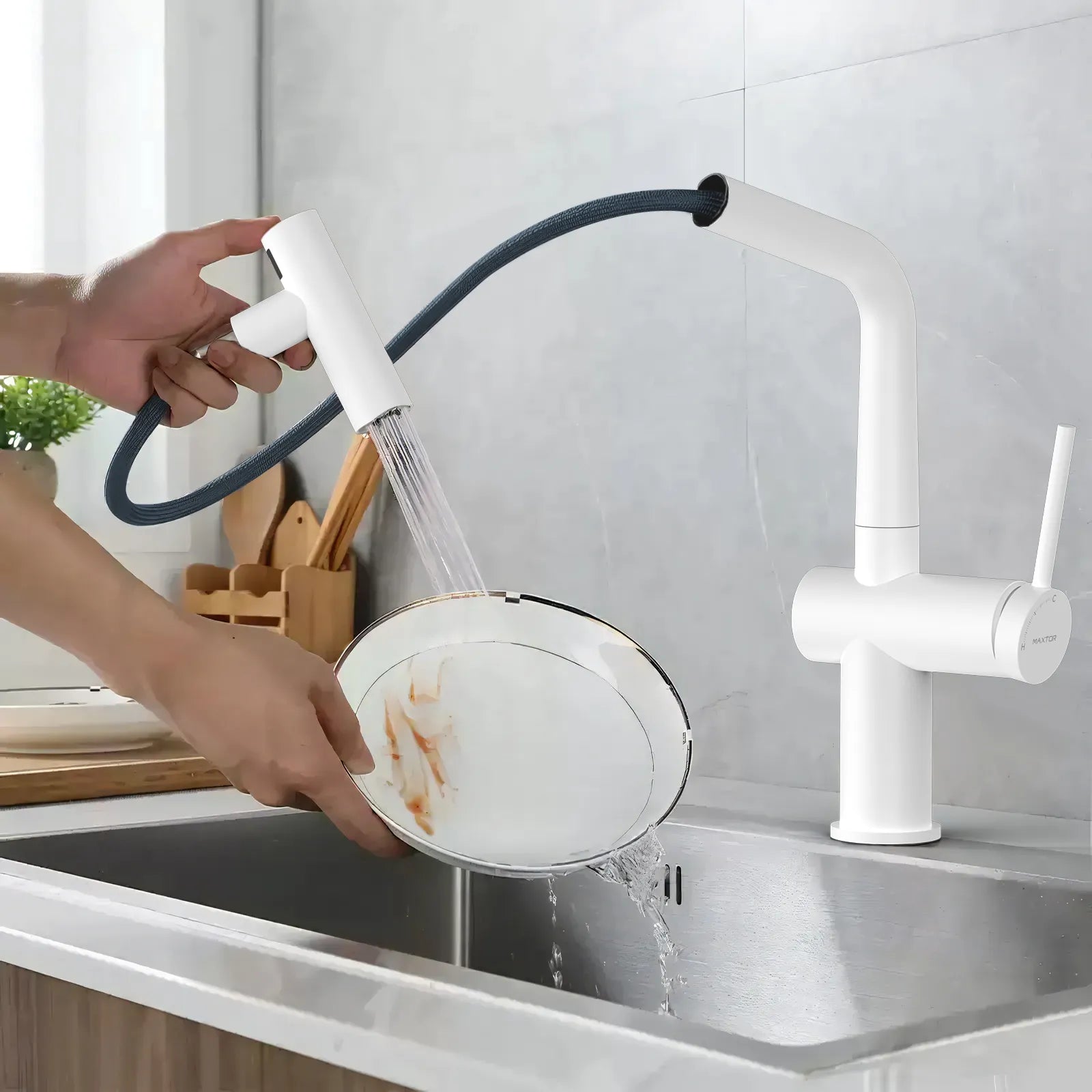 Solid Brass Dual-Function Pull-Down Kitchen Faucet – Single Handle Mixer – KFB1806